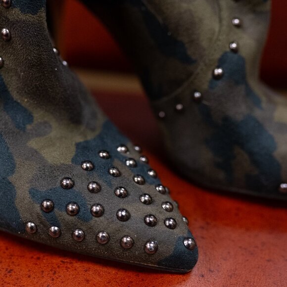 Jessica Simpson Camouflaged Pixillez High Heel Booties Size 6.5 - Picture 2 of 4